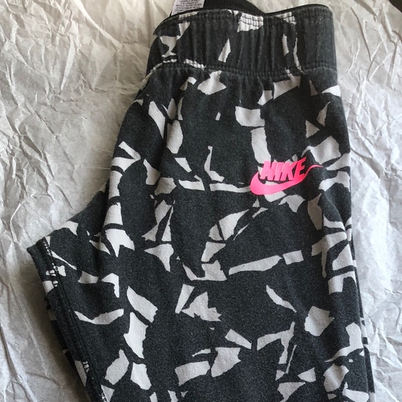 Leggings - Picture 2 of 3